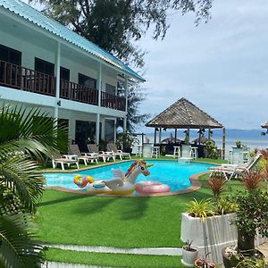 Tiki Beach Koh Phangan Beach Restaurant Bar And Coworking (Adults Only)